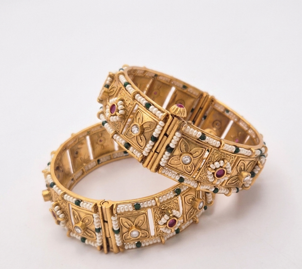 Antique bangle