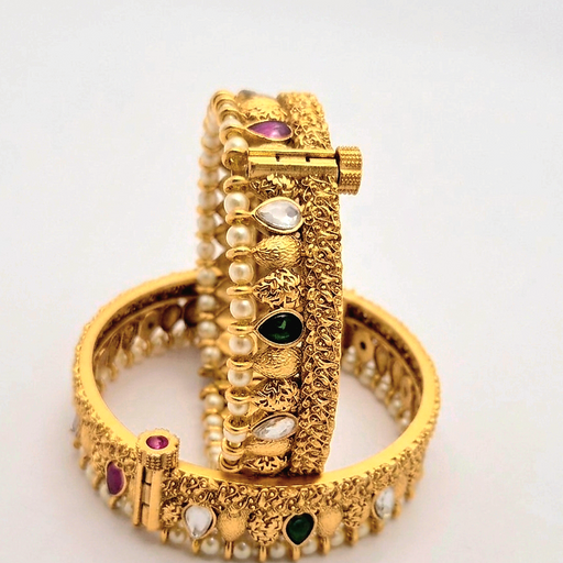 Antique bangle