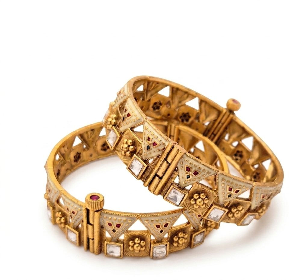 Antique bangle