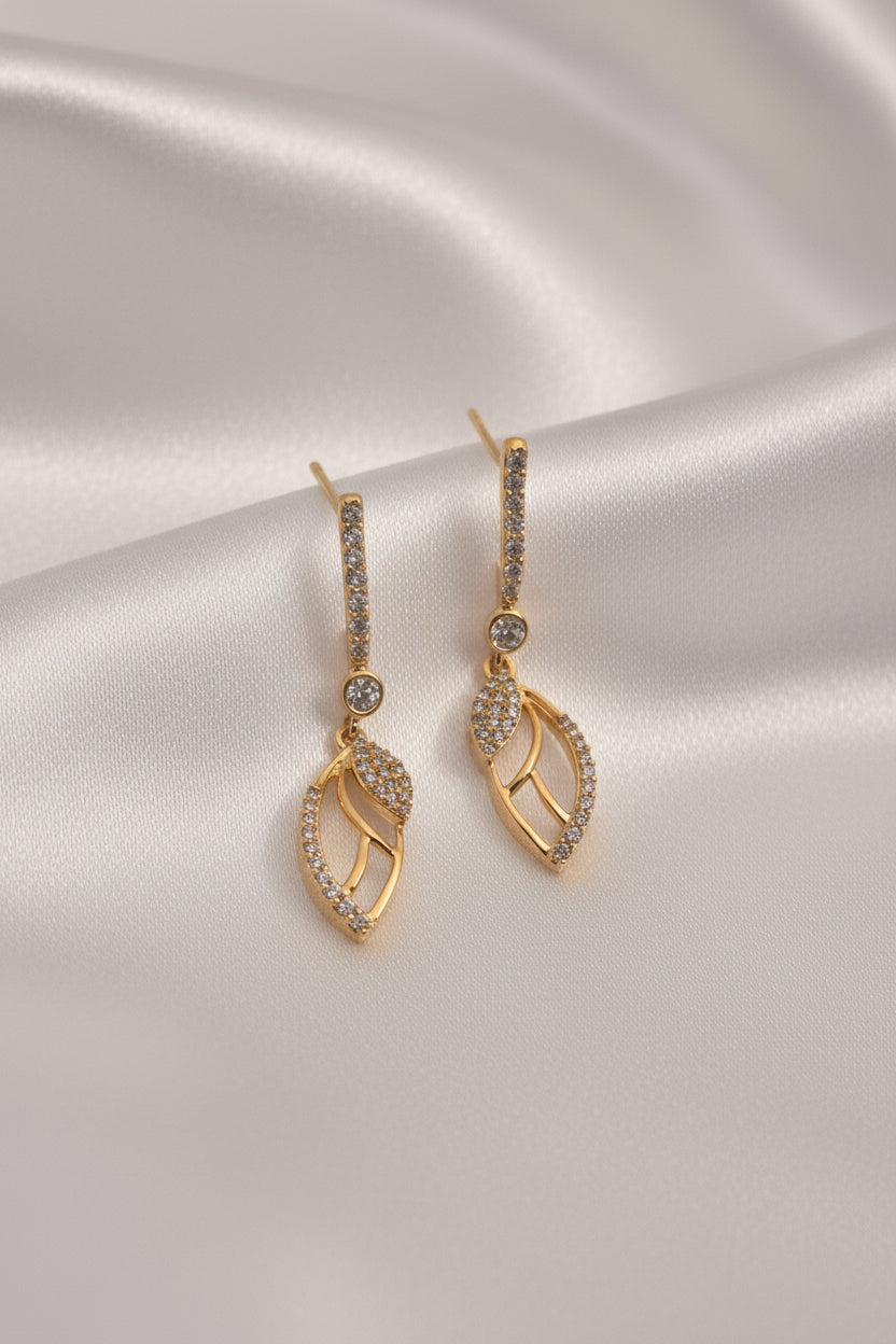 Gold-Plated Leaf Pattern Zircon Necklace Set with Matching Earrings
