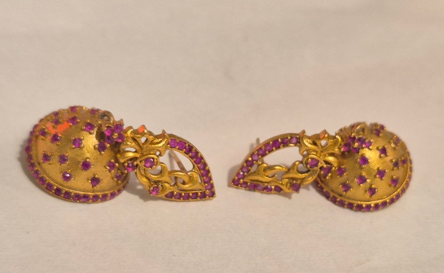EARRING