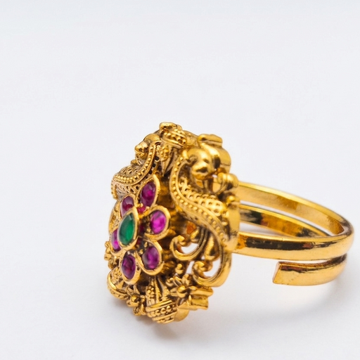 Antique Gold Twin Peacock Motif Kemp Stone Statement Ring