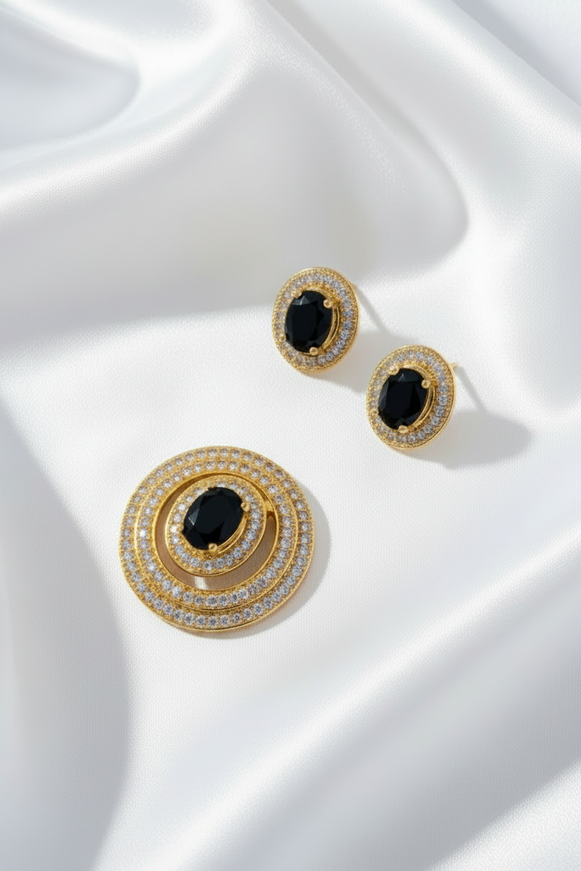 Gold-Plated Oval Black and White Zircon Stone Mugappu Pendant Set