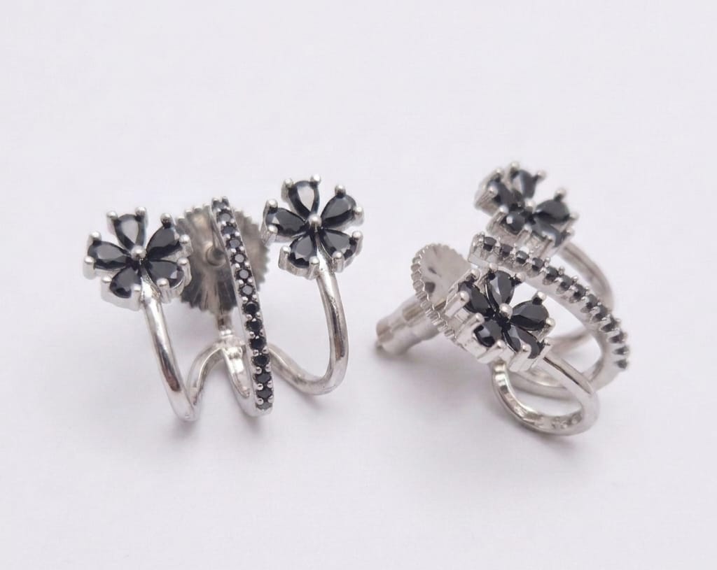 Zircon Earring (Rhodium)
