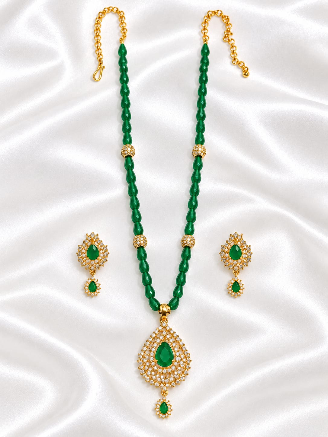 💚Green Beaded Necklace Set with Emerald Teardrop Pendant and Matching Earrings 💛Gold Tone Bridal Jewelry