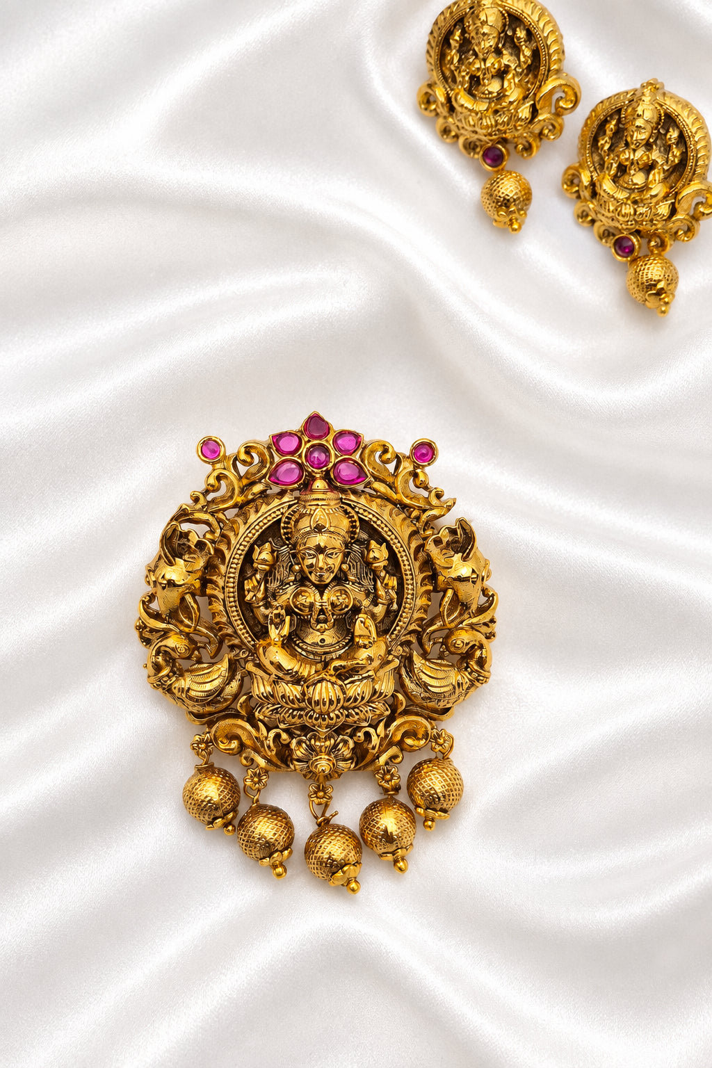 Gold-Plated Antique Imitation Peacock Lakshmi Pendant Set with Earrings