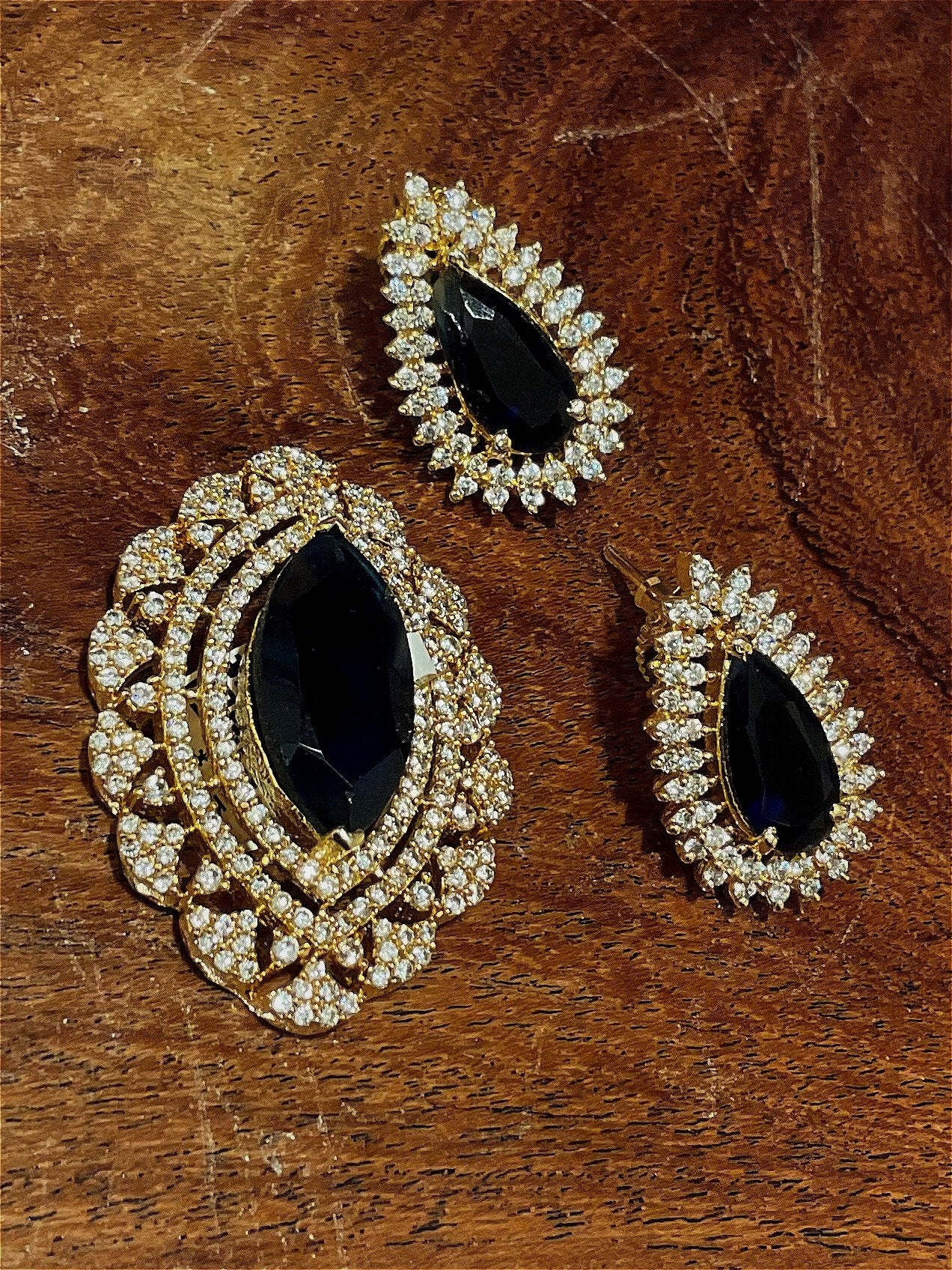 Side Pendant