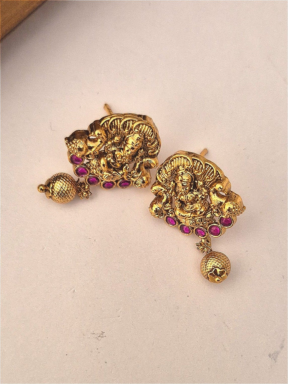 Antique pendant