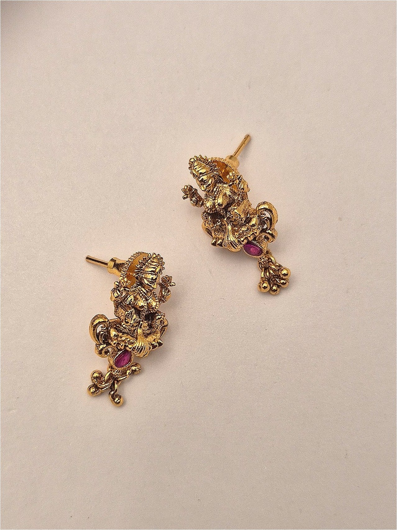 Antique pendant