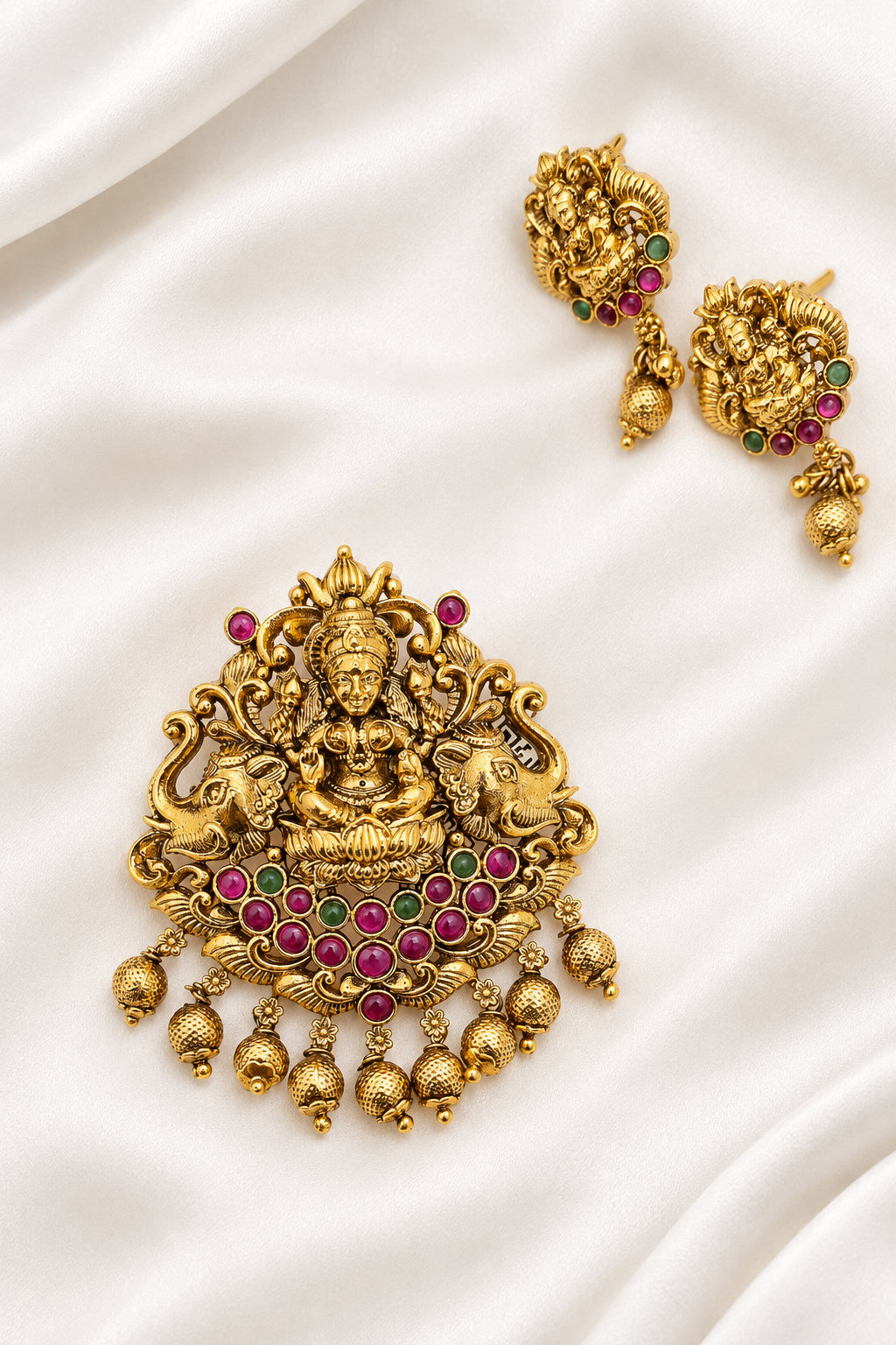 Antique pendant