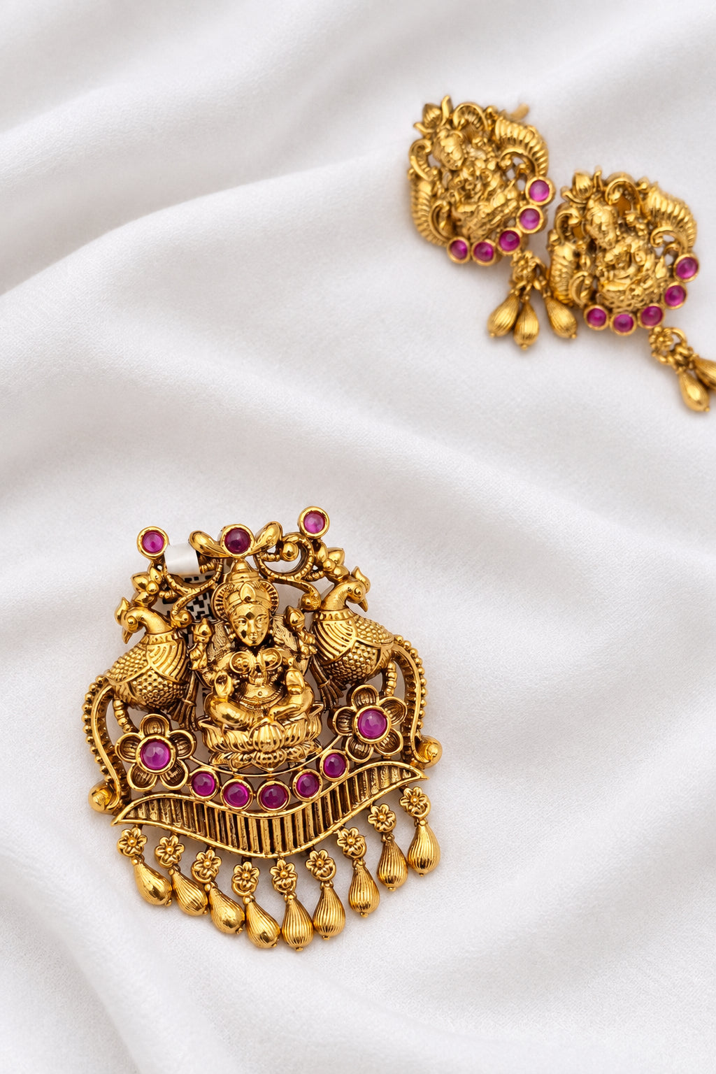 Antique pendant