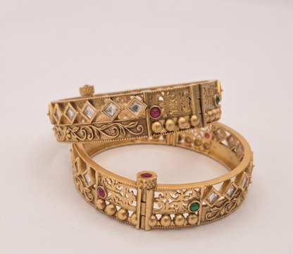 Antique bangle