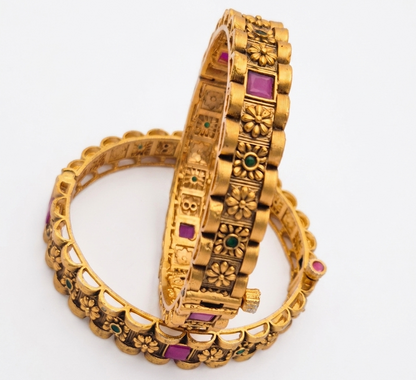 Antique bangle