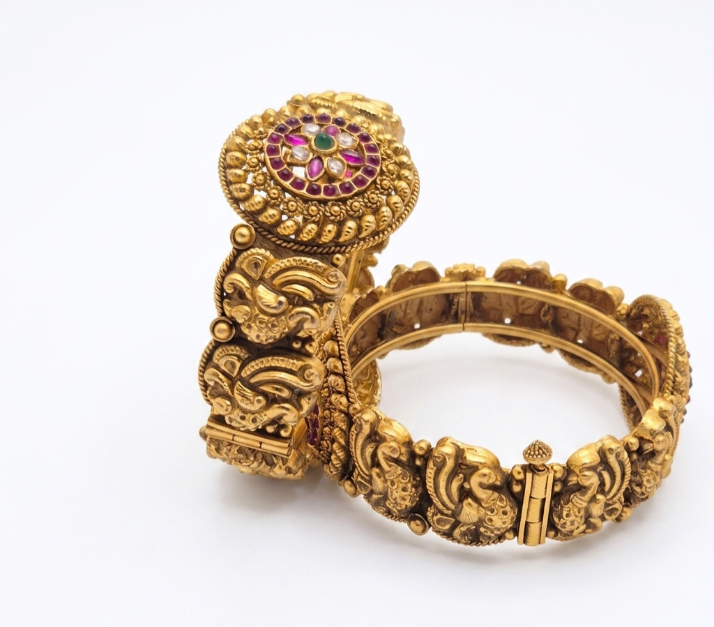 Antique Kada bangle