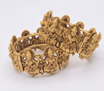 Antique bangle