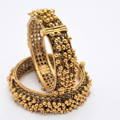 Antique bangle