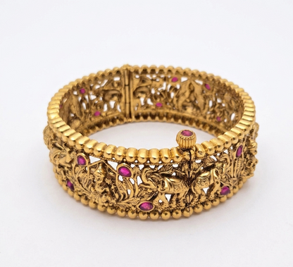 Antique bangle