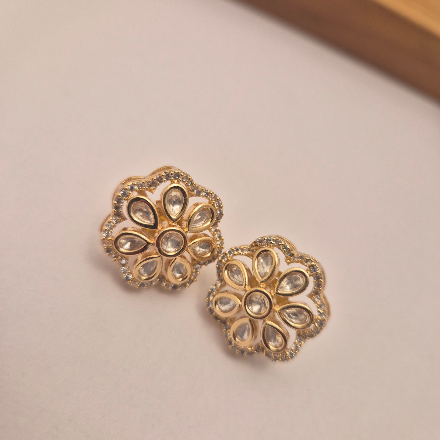 EARRING