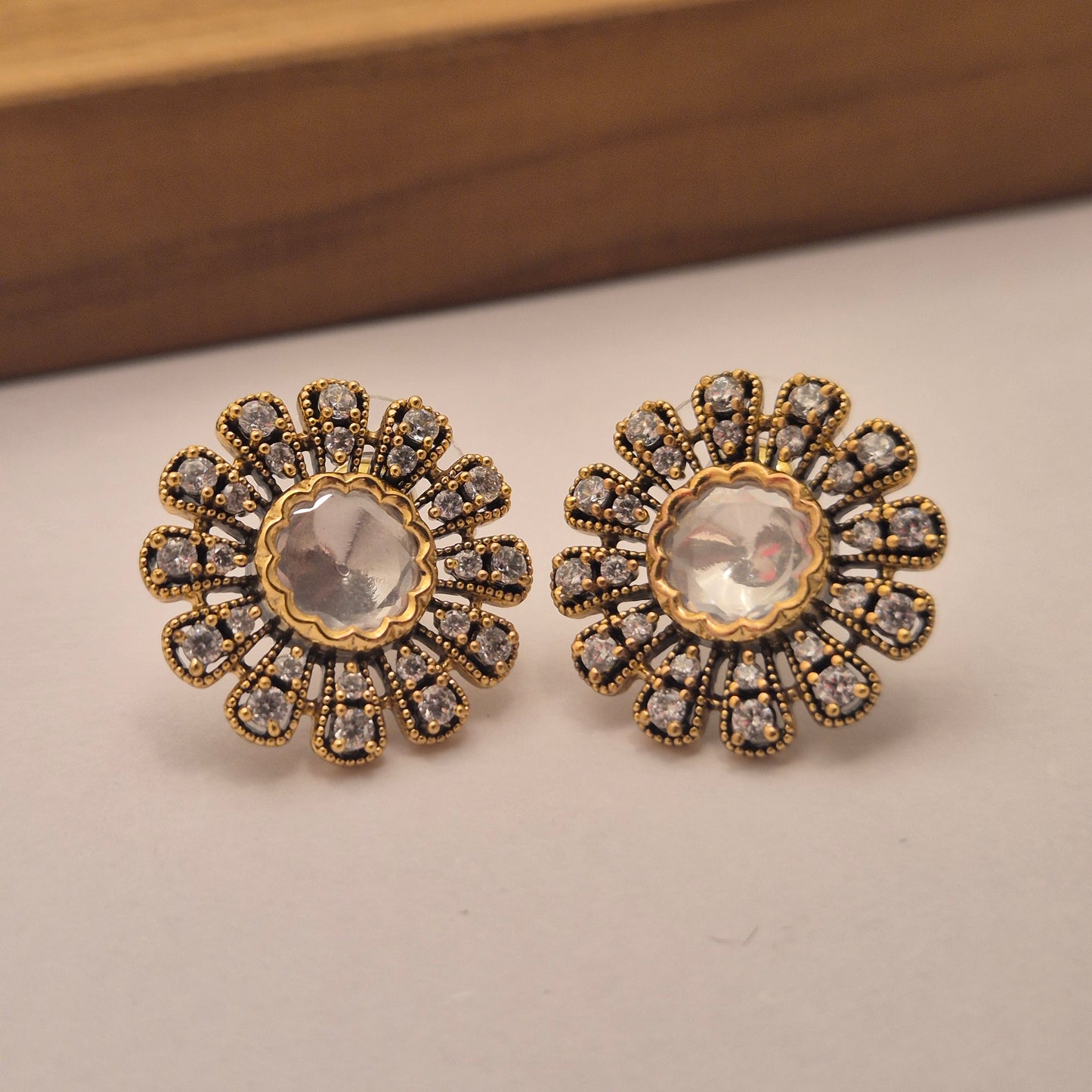 EARRING