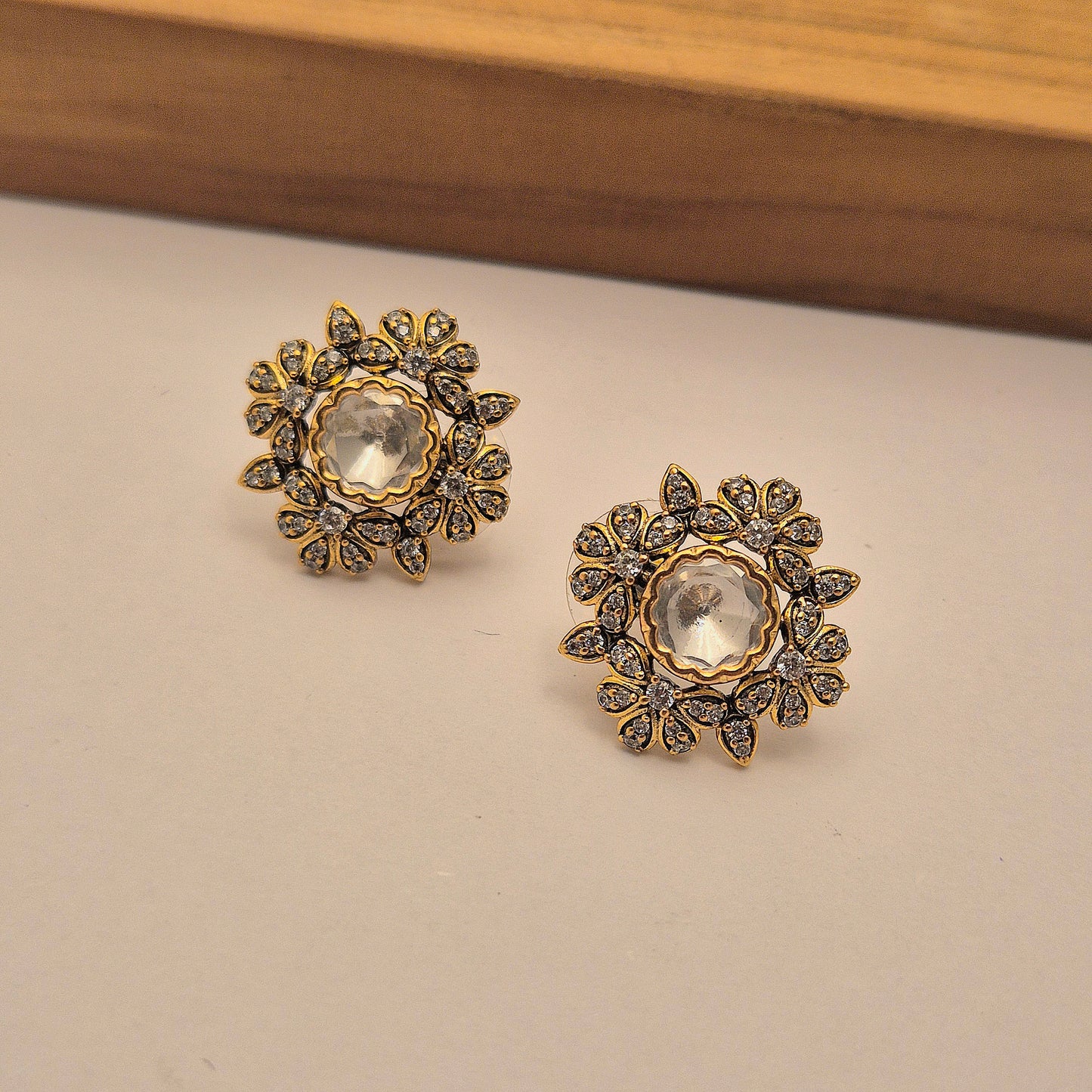EARRING
