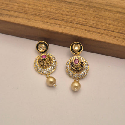 EARRING