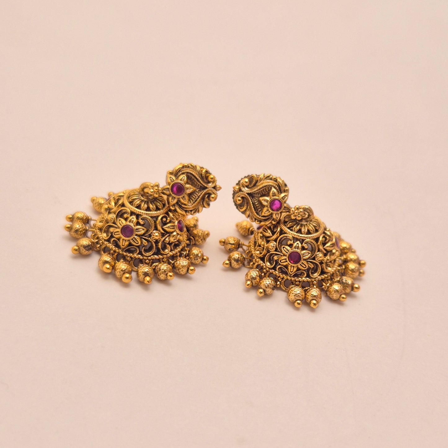 EARRING