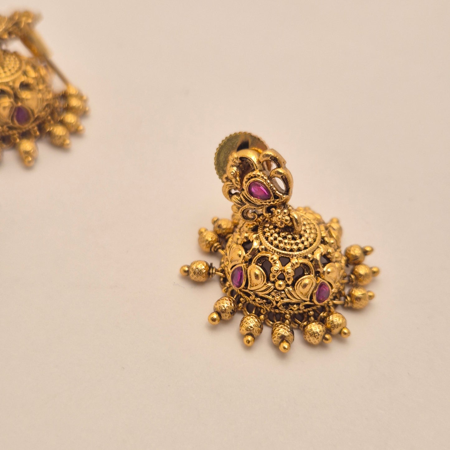 EARRING