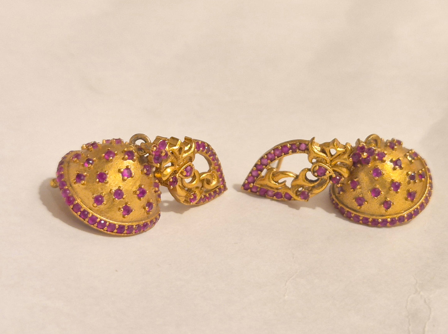 EARRING