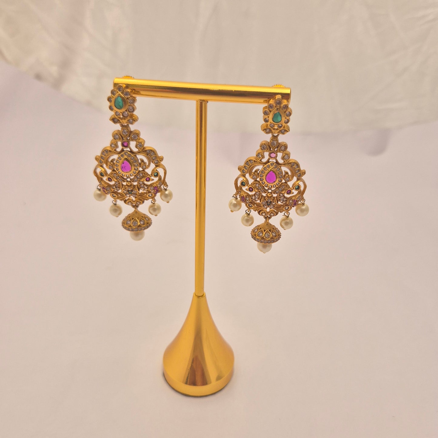 EARRING