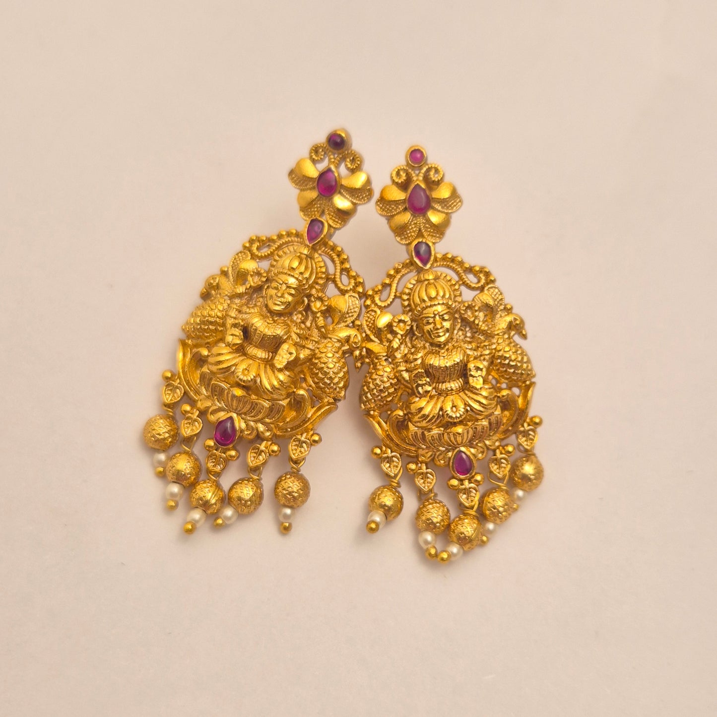 EARRING