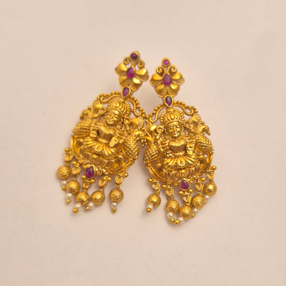EARRING