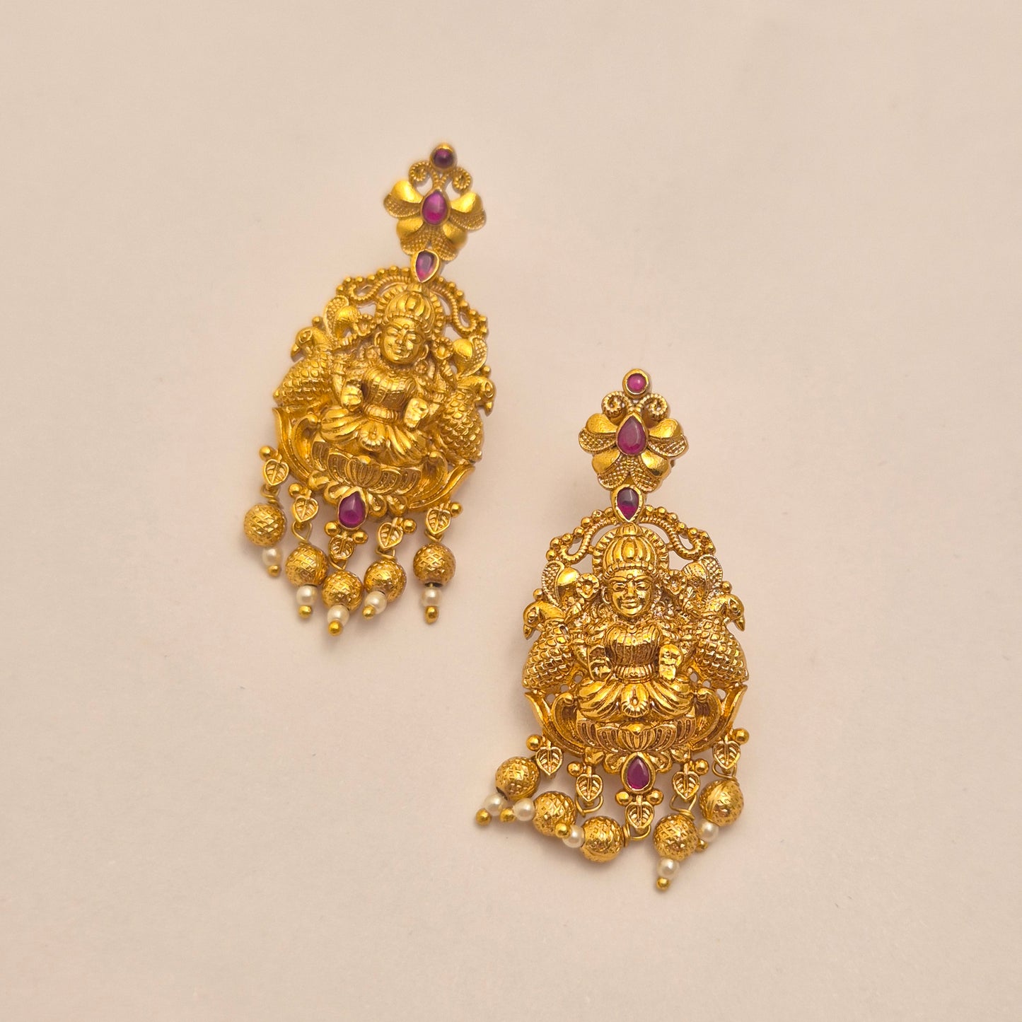 EARRING