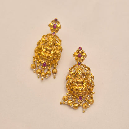 EARRING