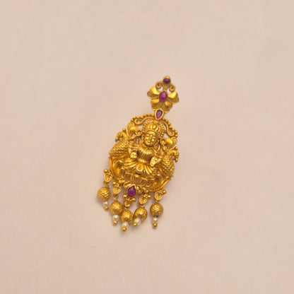 EARRING