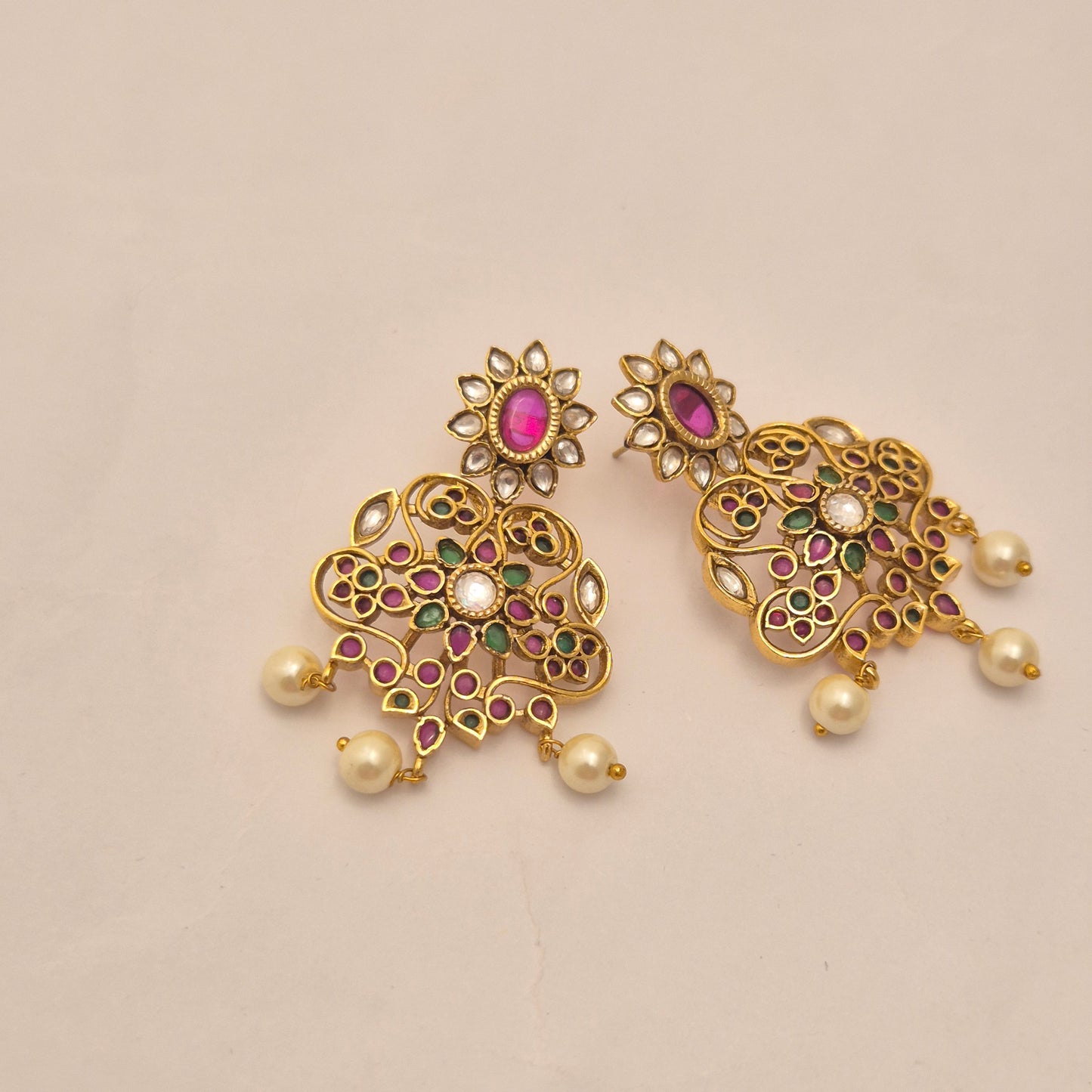 EARRING
