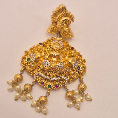 EARRING