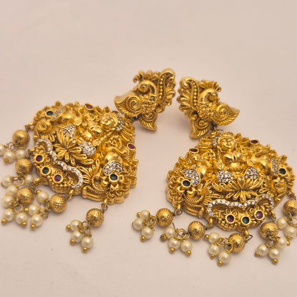 EARRING