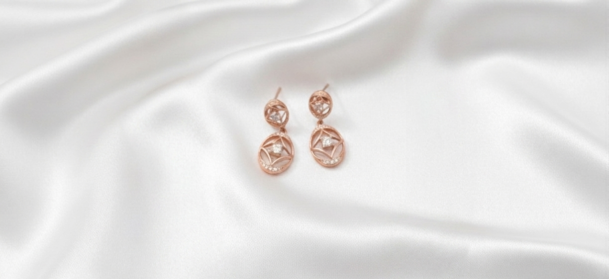 Rose Gold-Plated Interlinked Floral Motif Zircon Necklace with Earrings