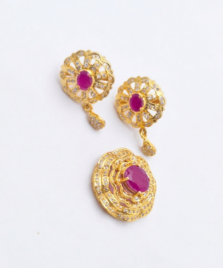 Pendant set