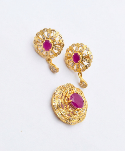 Pendant set