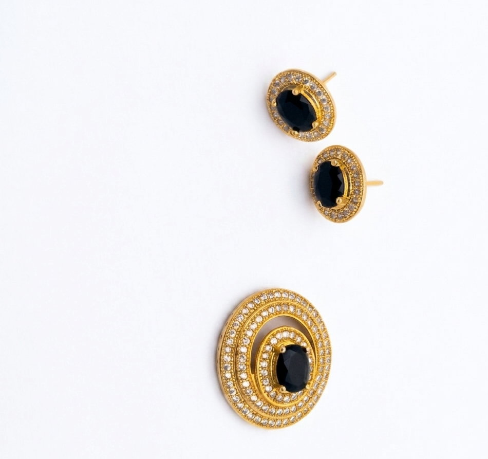 Pendant set
