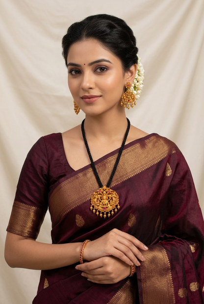 Black Thread Pendant Necklace Set