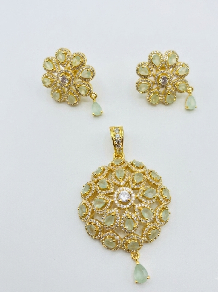 Pendant set