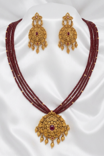 Beaded Pendant Necklace Set