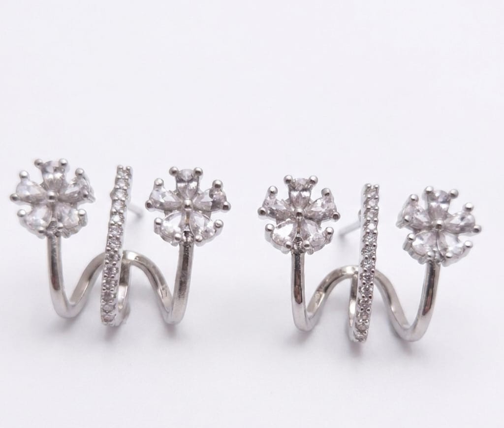 Zircon Earring (Rhodium)
