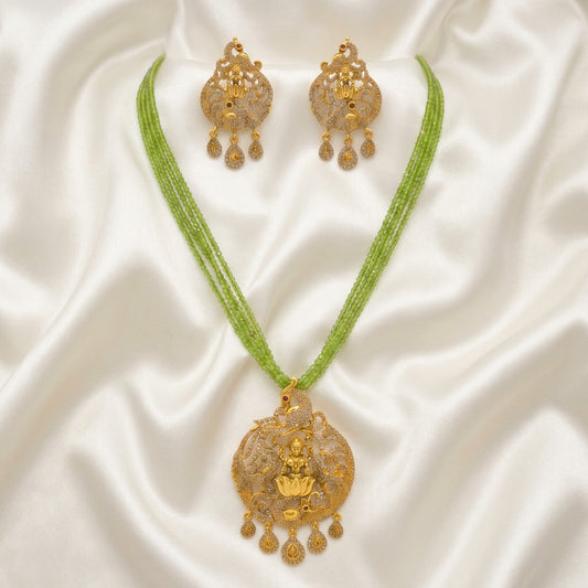 Beaded Pendant Necklace Set