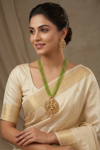 Beaded Pendant Necklace Set