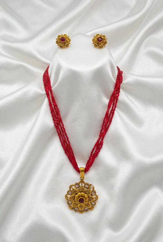 Beaded Pendant Necklace Set
