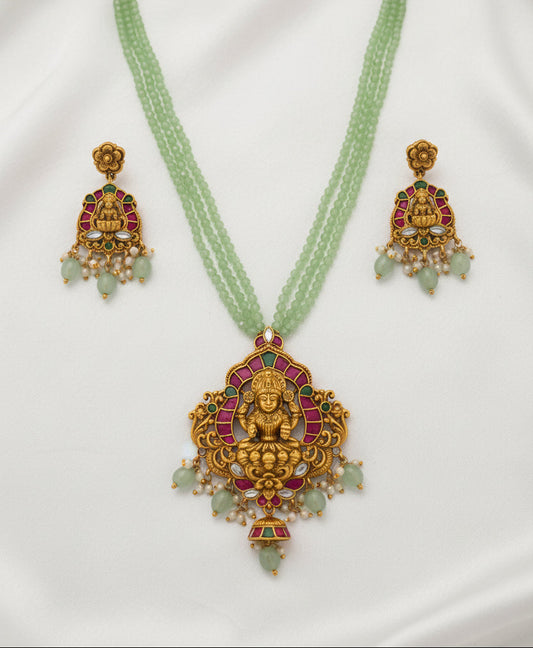 Beaded Pendant Necklace Set