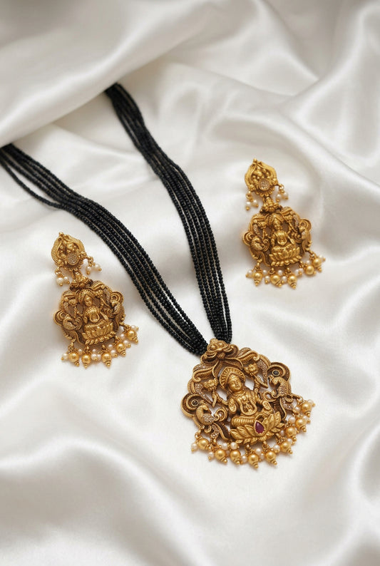 Beaded Pendant Necklace Set